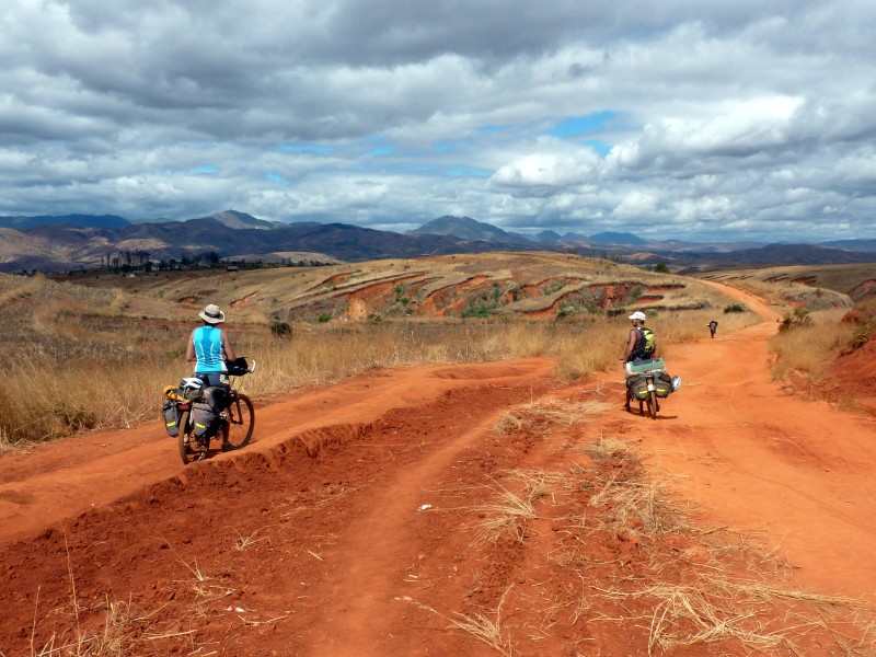 #10 Pistes malgaches : Du rouge sous le soleil Pistes malgaches : Du rouge sous le soleil
