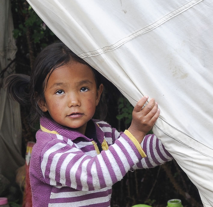 circuit du Sham jour 3 : Enfant du village d'Ang Yogma