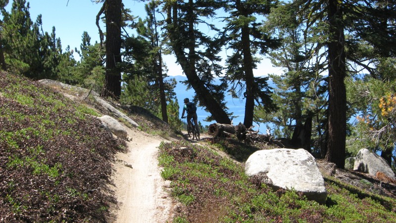 #4 Lac Tahoe : au dessus du lac, le TRT Lac Tahoe : au dessus du lac, le TRT