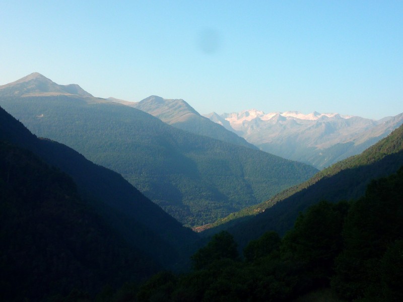 #1 l l'Aneto : L'Aneto et la Maladeta en remontant le vallon de Varrados