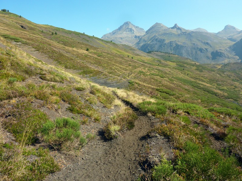 #2 Mines de Liat : Le très beau sentier au départ du col de Varrados. Mines de Liat : Le très beau sentier au départ du col de Varrados.