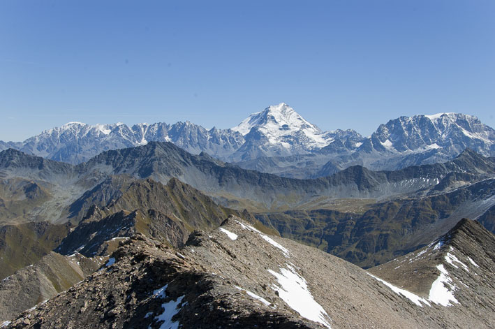 Val Ferret : Pointe des Angroniettes, vue sur le Grand COmbin