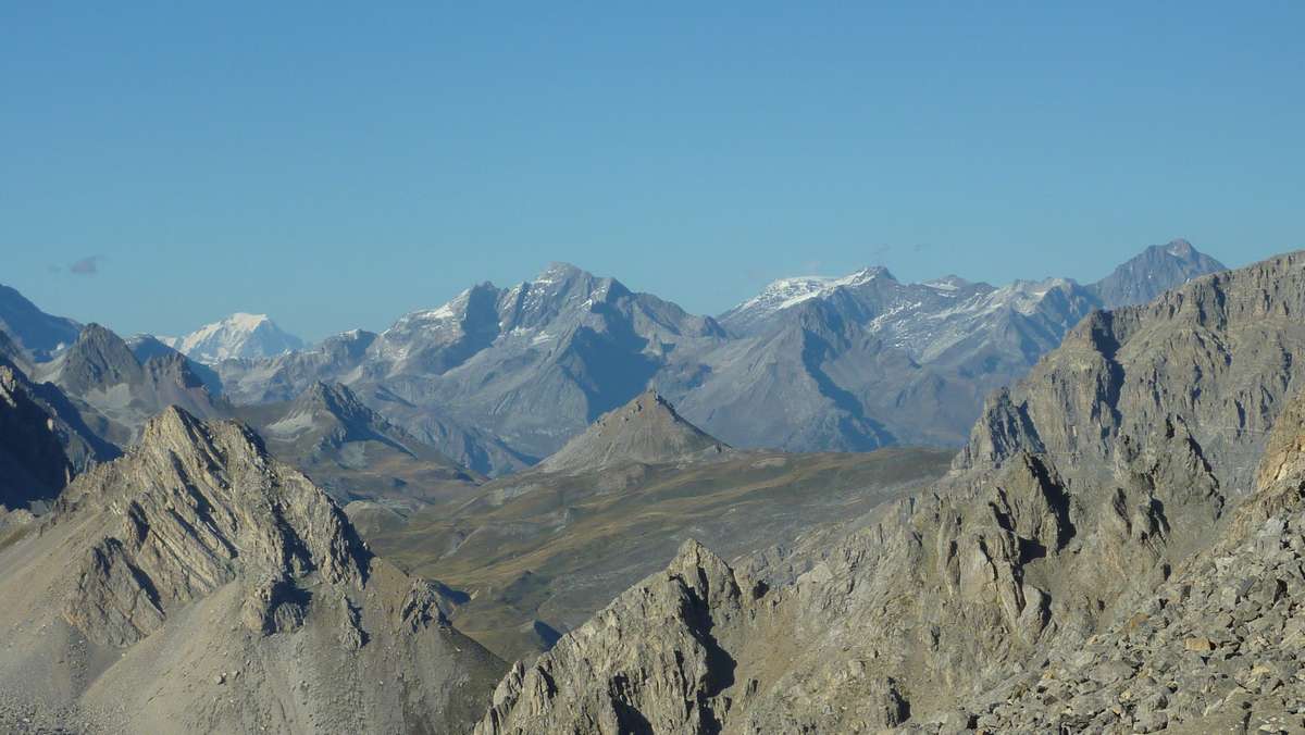 Sommets : Mont Blanc, Pointe de l'Echelle et Parrachée
