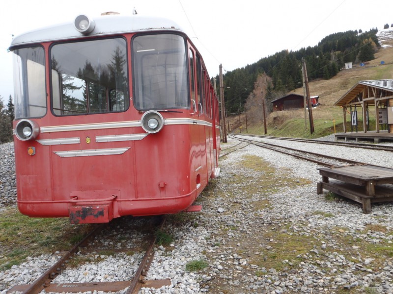 #9 Col de Voza : Voiture du TMB de même couleur qu Col de Voza : Voiture du TMB de même couleur qu'une Ferrari…