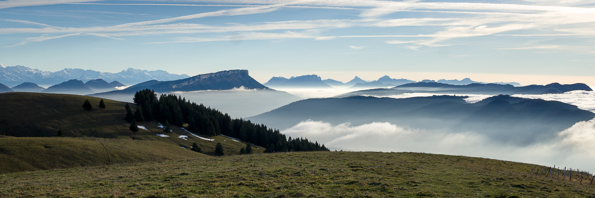 Belledonne et Chartreuse : quelques stratus par là bas