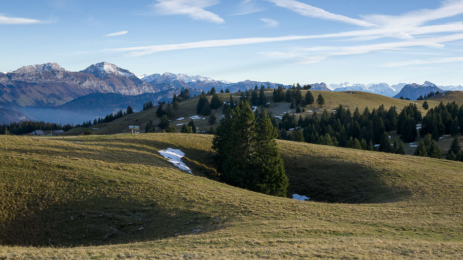 les dolines du Semnoz : ca à l'air un peu plus blanc au sud