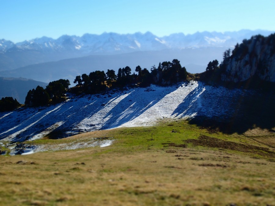 Croix de l'Alpe : De la neige à l'ombre